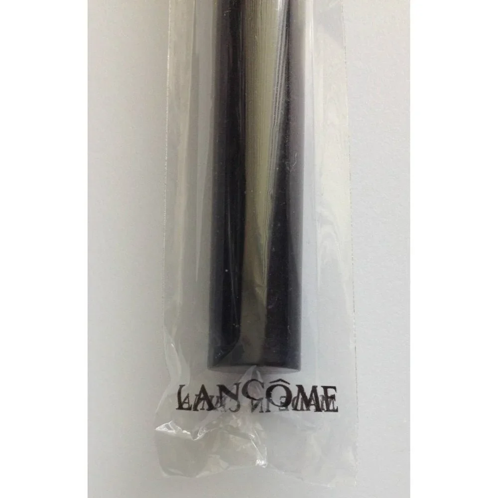 Lancôme Authentic Black Foundation / Shadow Multi purpose Brush New 1